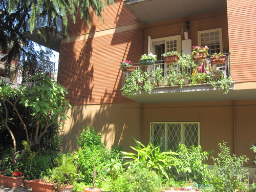   limcollege.edu staff Staff Profiles Desktops & Documents lola.rephann My Documents website BLOGS Hubspot Blogs Study Abroad Rome1