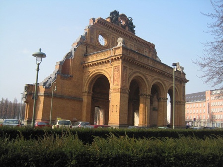   limcollege.edu staff Staff Profiles Desktops & Documents lola.rephann My Documents website BLOGS Hubspot Blogs Study Abroad London bldg