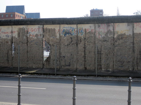   limcollege.edu staff Staff Profiles Desktops & Documents lola.rephann My Documents website BLOGS Hubspot Blogs Study Abroad London wall