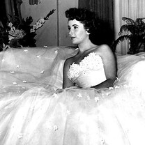 Taylor_in_Edith_Head